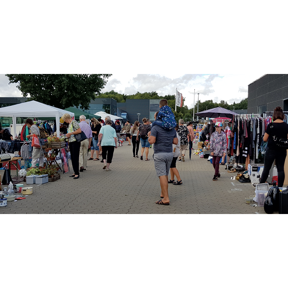 Stand til Udendørs SHOPPE LOPPE Marked 13. Juli -INKL. DEPOSITUM